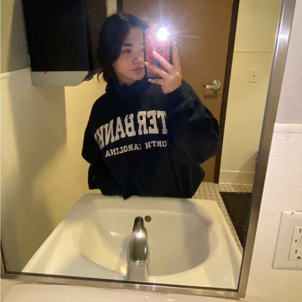 Meet your Posher, Sabrina